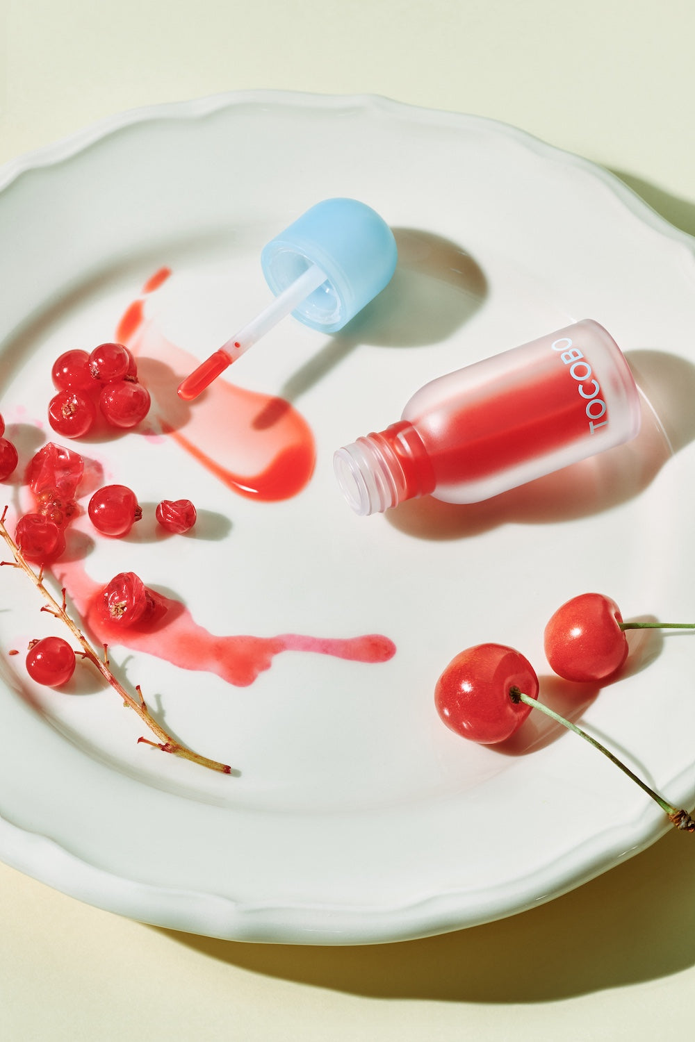Juicy Berry Plumping Lip Oil - 14 colors
