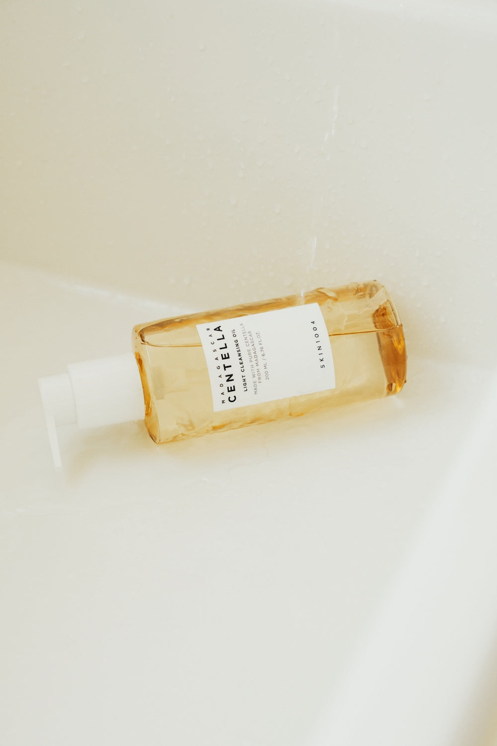 Madagascar Centella Light Cleansing Oil 200ml